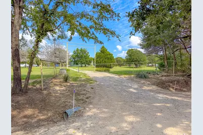 5827 SE County Road 1095, Corsicana, TX 75109 - Photo 38