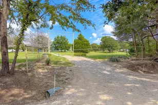 5827 SE County Rd 1095, Corsicana, TX 75109 - Photo 38