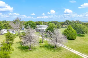 5827 SE County Rd 1095, Corsicana, TX 75109 - Photo 38