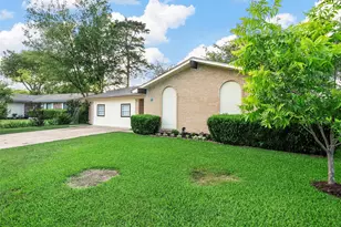 3633 Edgewood Dr, Garland, TX 75042 - Photo 2