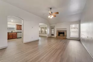 91 Post Oak Dr, Waxahachie, TX 75165 - Photo 4