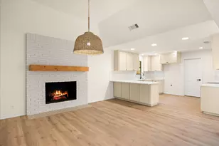 8906 Monticello Dr, Granbury, TX 76049 - Photo 4