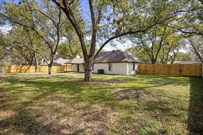 8906 Monticello Drive, Granbury, TX 76049 - Photo 32