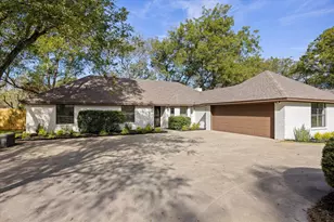 8906 Monticello Dr, Granbury, TX 76049 - Photo 2