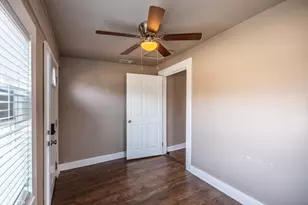 203 W Purdom Ave, Alvarado, TX 76009 - Photo 4