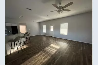 611 Gemini Court, Granbury, TX 76049 - Photo 4