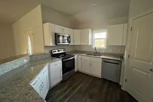 611 Gemini Ct, Granbury, TX 76049 - Photo 6