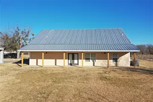107 S Hwy 14, Wortham, TX 76693 - Photo 30