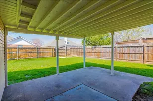 1080 W Hills Terrace, Saginaw, TX 76179 - Photo 14