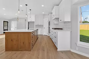 1401 Rambler Dr, Waco, TX 76710 - Photo 6