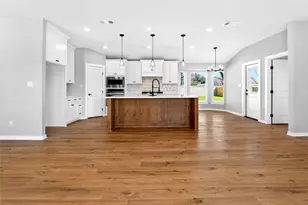 1401 Rambler Dr, Waco, TX 76710 - Photo 4