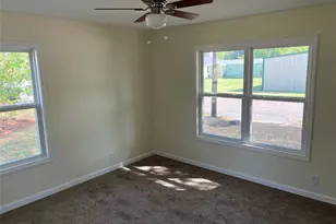 403 1st St, Whitesboro, TX 76273 - Photo 8