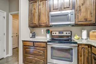 608 Brandt St, Grandview, TX 76050 - Photo 20