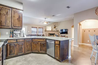 608 Brandt Street, Grandview, TX 76050 - Photo 18