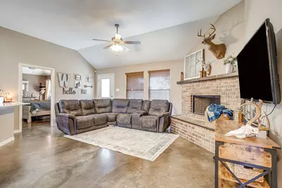 608 Brandt Street, Grandview, TX 76050 - Photo 6