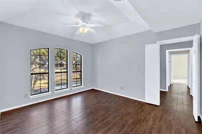 710 Cimarron Trail, Irving, TX 75063 - Photo 24