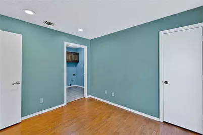 710 Cimarron Trail, Irving, TX 75063 - Photo 22