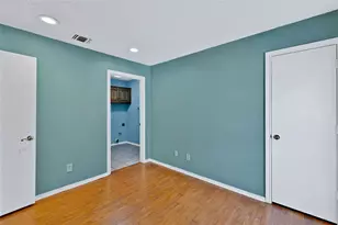 710 Cimarron Trail, Irving, TX 75063 - Photo 22