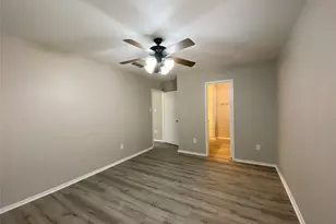 2311 Kingsford Ct, Arlington, TX 76017 - Photo 12