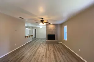 2311 Kingsford Ct, Arlington, TX 76017 - Photo 4