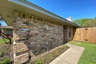 2311 Kingsford Ct, Arlington, TX 76017 - Photo 2
