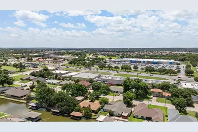 706 Tahiti Drive, Granbury, TX 76048 - Photo 40