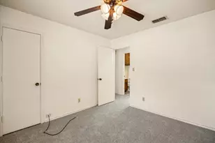 706 Tahiti Dr, Granbury, TX 76048 - Photo 24