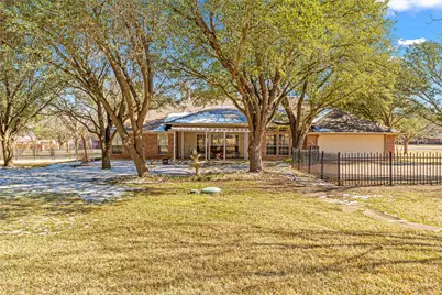 201 Cobblestone Lane, Crawford, TX 76638 - Photo 6