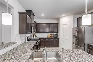 10105 Eagle Pass Pl, McKinney, TX 75071 - Photo 12