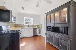 703 Featherston St, Cleburne, TX 76033 - Photo 14