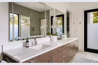 5420 Surrey Circle, Dallas, TX 75209 - Photo 12