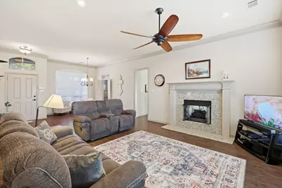 3318 Summergrove Drive, Arlington, TX 76001 - Photo 8