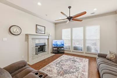 3318 Summergrove Drive, Arlington, TX 76001 - Photo 10