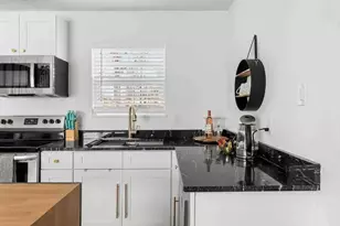 4811 Live Oak St, Dallas, TX 75204 - Photo 6