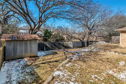 1301 Oak Timber Drive, Euless, TX 76039 - Photo 38