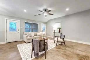 2205 N Hickory St, Sherman, TX 75092 - Photo 4