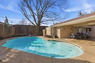 10118 Apple Creek Dr, Dallas, TX 75243 - Photo 30