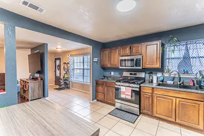 1304 E Inwood Drive, Arlington, TX 76010 - Photo 8