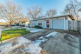 1304 E Inwood Dr, Arlington, TX 76010 - Photo 2