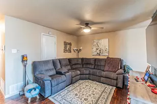 1304 E Inwood Dr, Arlington, TX 76010 - Photo 4