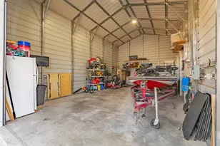 435 Creekside Ct, Weatherford, TX 76087 - Photo 32