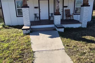 825 Holden St, Fort Worth, TX 76111 - Photo 2