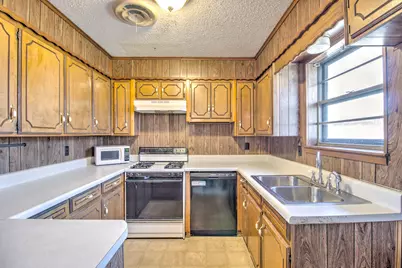 305 Gene Autry Drive, Tioga, TX 76271 - Photo 10