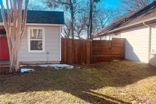 328 S Main St, Cedar Hill, TX 75104 - Photo 2