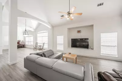 3221 Summerfield Drive, Richardson, TX 75082 - Photo 14