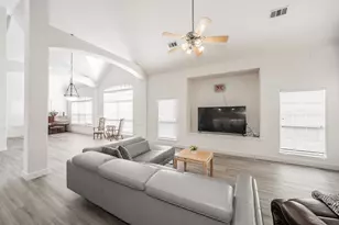 3221 Summerfield Dr, Richardson, TX 75082 - Photo 14