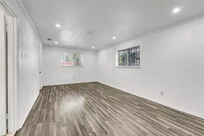 7027 Hunnicut Road, Dallas, TX 75227 - Photo 22