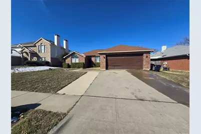 8012 Ashridge Road, Fort Worth, TX 76134 - Photo 2