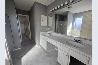 8012 Ashridge Road, Fort Worth, TX 76134 - Photo 6