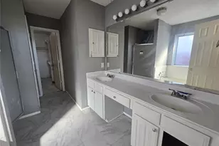 8012 Ashridge Rd, Fort Worth, TX 76134 - Photo 6